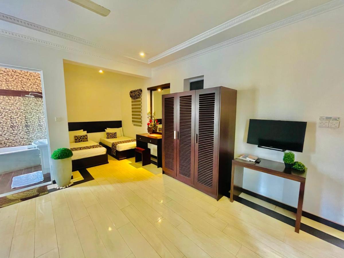 8 Plus Motels Negombo Esterno foto